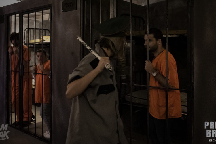 Enterrement Vie De Celibataire Bourges Fun Sport Factory Escape Game Prison Break